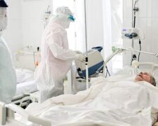 У київських лікарнях залишилося дуже мало ліжко-місць з киснем