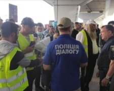 Святкування Рош га-Шана: в Україну почали прибувати паломники-хасиди, в Борисполі посилено чергує поліція