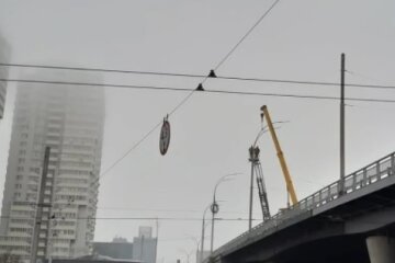 На Шулявський міст повертаються ліхтарі