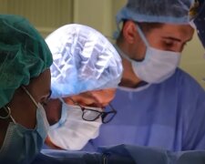 У Києві хірурги "Охматдиту" провели операцію зі збільшення об'єму грудної клітки