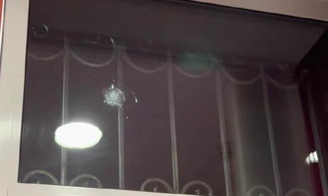 В Києві обстріляли офіс інтернет-видання “Гордон” (відео)