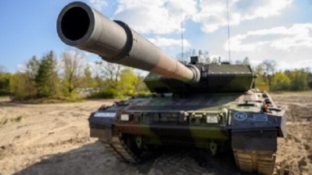 У Швейцарії пропонують продати 96 “зайвих” Leopard країнам, які поставляють танки Україні