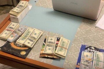 Суддям Київського апеляційного суду, яких викрили на хабарі, оголосили підозру