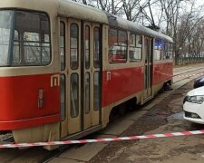 У Києві трамвай на смерть збив жінку