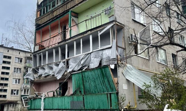 По Слов’янську вночі було завдано ракетного удару, є руйнування (відео)