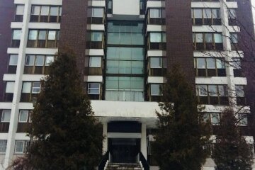 Зарплата без роботи: завідувачка сектору держустанови 7 років виплачувала знайомій бюджетні кошти за фіктивне працевлаштування