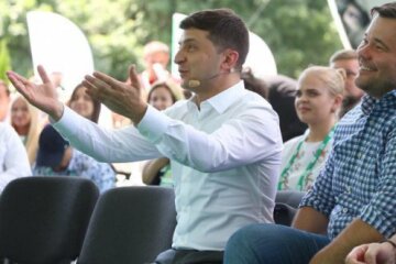 Зеленський пішов вгору, кум Путіна втратив – які партії проходять в Раду