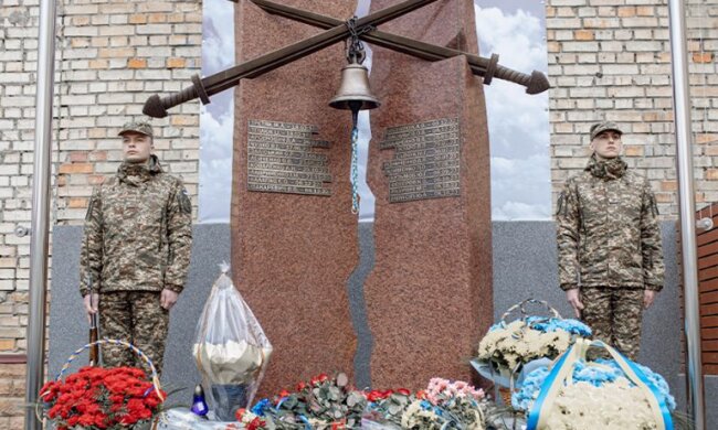 У столиці відкрили меморіал пам’яті загиблим нацгвардійцям