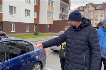Поліція затримала нападника, що розстріляв родину під Києвом (відео)