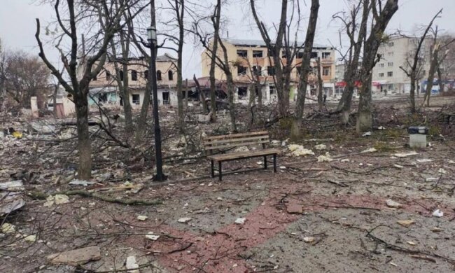 У місті Ізюм з-під завалів дістали тіла 44 людей