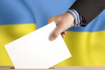 По 10 бюлетенів в одні руки: у Львові зафіксували порушення на виборах