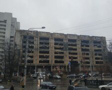 Добудувати не можна знести: що очікує на будинок-привид на Львівській площі?