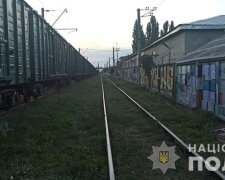 Виліз на вагон та отримав 60% опіків: на Київщині хлопці бавились на залізниці