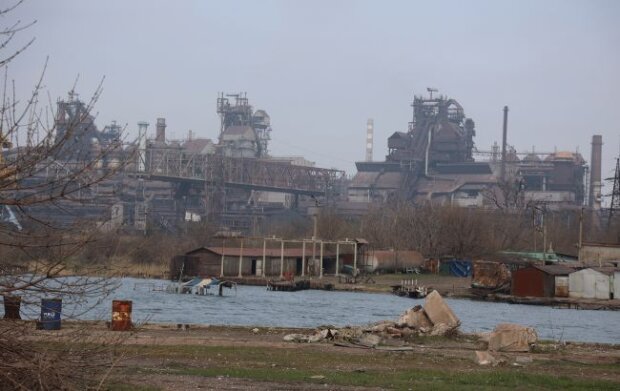 Війська РФ прорвалися на завод “Азовсталь” у Маріуполі, йдуть важкі бої, – ЗМІ