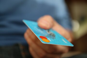 Директорку Київського молодіжного центру судитимуть за розтрату 2,4 млн