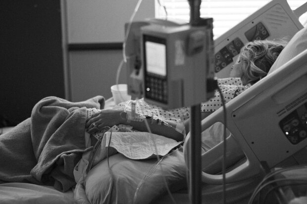 В лікарнях Києва перебуває 400 хворих на пневмонію