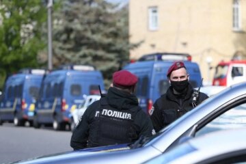 У Києві в ресторані чоловік на очах у всіх стріляв у свого супротивника