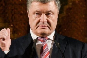 ДБР йде шляхом Януковича – Порошенко про обшуки