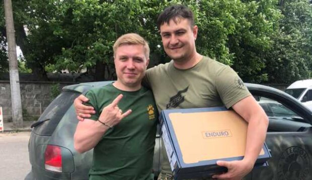 Столичний волонтер Андрєєв допоміг спецпризначенцям мобільною комп’ютерною технікою