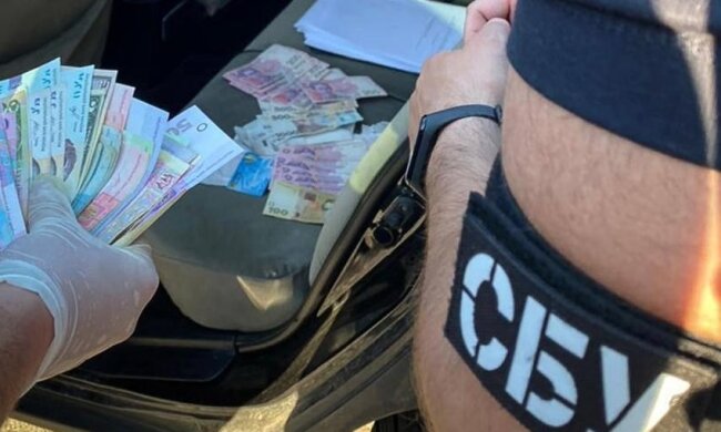 На Київській митниці розкриті великі зловживання