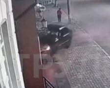 На Київщині п'яний водій врізався в стіну та втік з місця ДТП