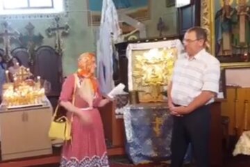 Вибори дісталися церкви: голова парламентської фракції агітує в храмі і роздає “пожертви”