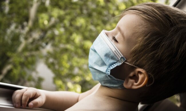 Антикарантинний бунт: Луцьк, Тернопіль та Львів відмовилися посилювати обмеження