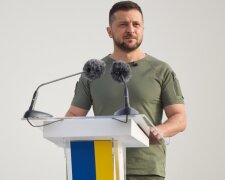 Зеленський біля ВР відкрив Алею сміливості, де викарбують імена іноземних друзів України