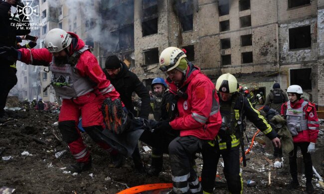 У Києві зросла кількість постраждалих внаслідок удару по багатоповерхівці Солом'янського району