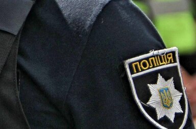 На Київщині викрили чоловіка, який торгував автоматами та боєприпасами