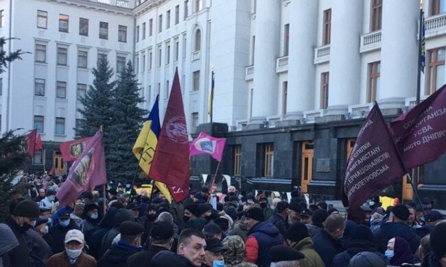 Офіс президента пікетують ветерани-“афганці”