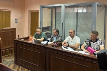 У столиному суді розпочали слухання справи щодо трагедії біля укриття Деснянської лікарні