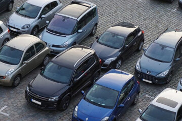 У Києві охоронець стоянки продав автомобіль клієнта на запчастини