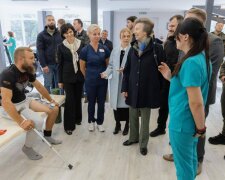Британська принцеса Анна відвідала реабілітаційний центр у Пущі-Водиці