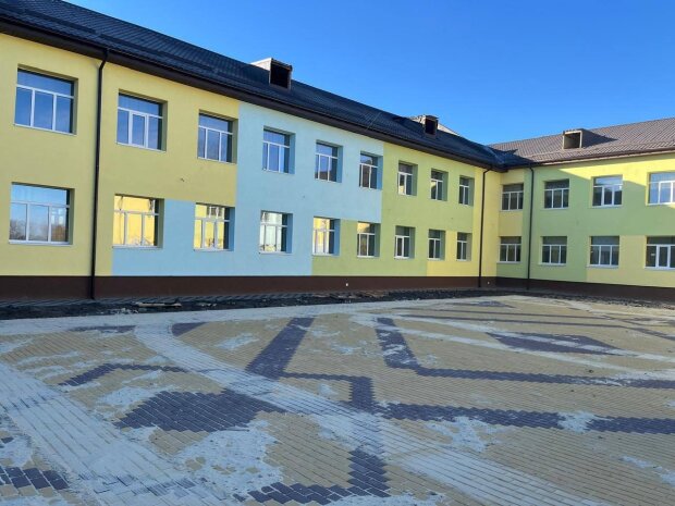 Стало відомо скільки коштів спрямували на відбудову двох ліцеїв на Київщині