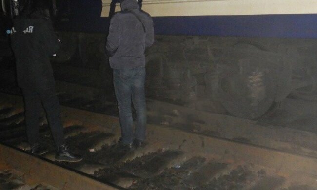 У Києві поїзд збив насмерть 20-річного хлопця