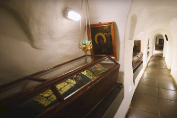 У Києво-Печерській лаврі розпочали експертизу мощей