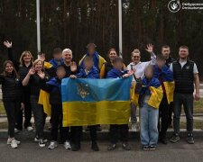 Додому крізь окупацію: Україна повернула ще сімох дітей до родин