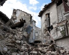 Турецьке диво: двох дітей і собаку витягли живими через 65 годин після землетрусу