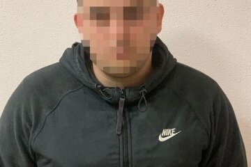 В Києві на Оболоні чоловік влаштував стрілянину