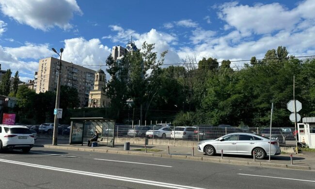 Будувати паркінг у центрі Києва довірили компанії, яку створили за 5 місяців до тендеру