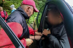 ДСНСники Закарпаття евакуювали киянина, який застудився дорогою на Говерлу