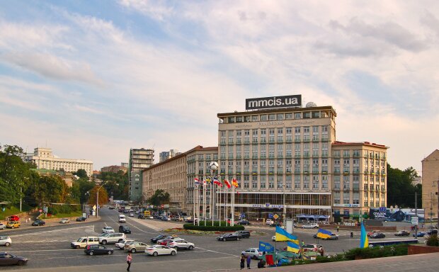 Стартова ціна 10 млн: готель Дніпро виставлять на аукціон