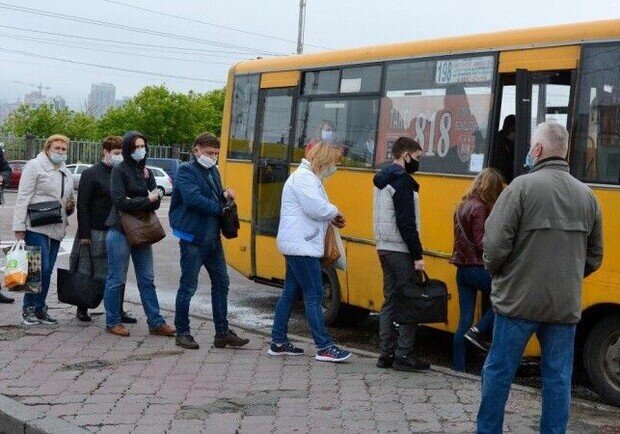 У київських перевізників будуть відбирати ліцензії за порушення карантину