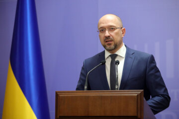 Кабмін відмінив премії міністрам