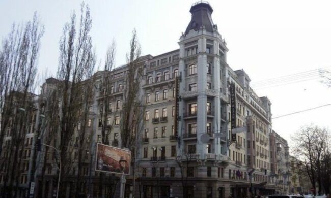 Екс-заступника начальника поліції Києва обікрали у 5-зірковому готелі в центрі столиці