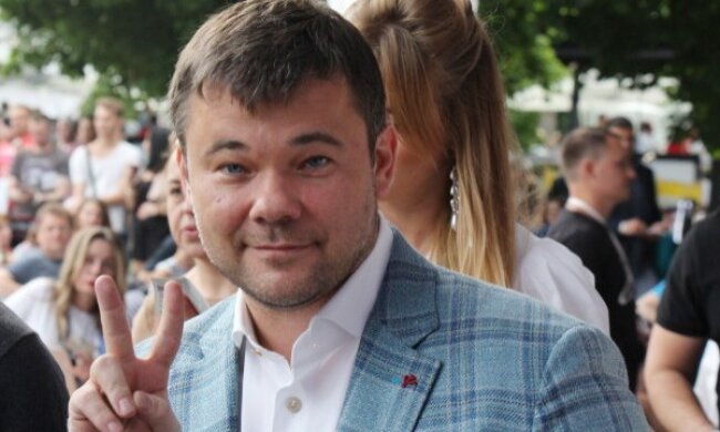 Андрій Богдан припаркував своє авто посеред Володимирської? (фото)