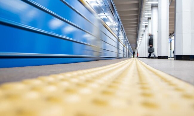 Спецперепустки не будуть потрібні для користування транспортом — Старостенко