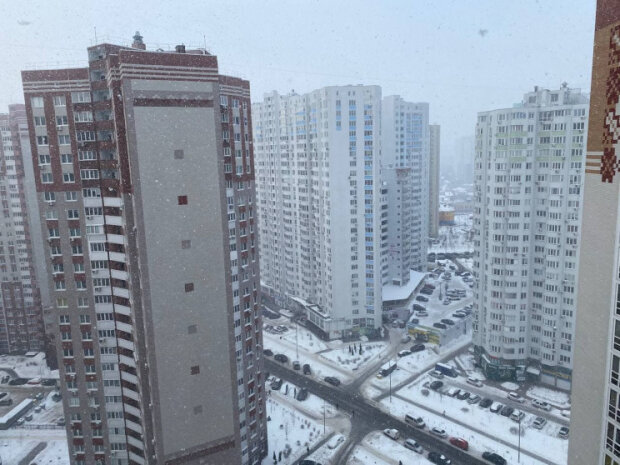 Хуртовини та морози: синоптики розповіли, коли чекати перший сніг у Києві