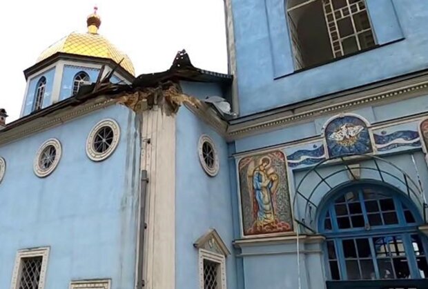 Російські військові обстріляли церкву в Херсоні